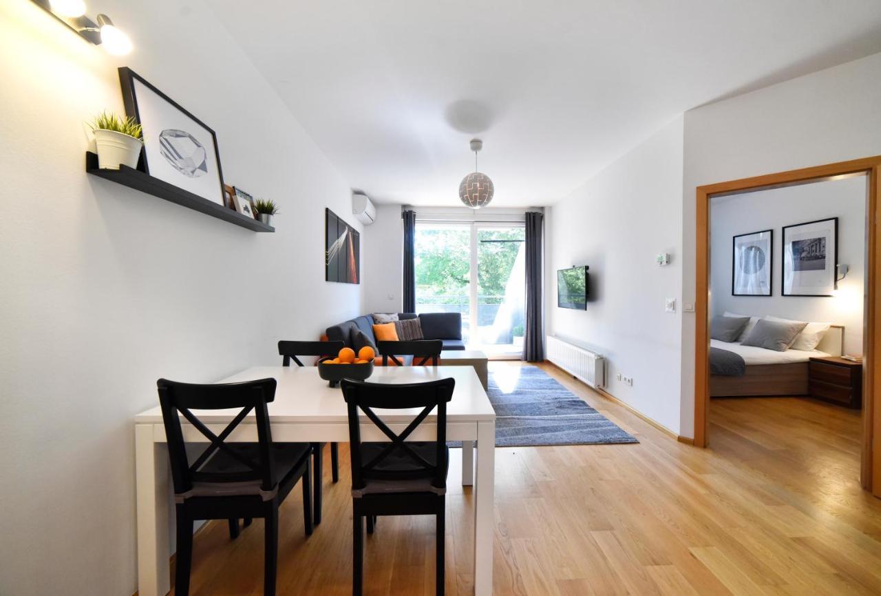 Block Apartment Park With Private Garage Parking Zagreb Extérieur photo