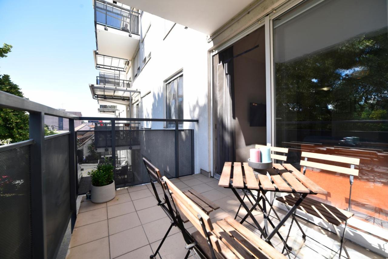 Block Apartment Park With Private Garage Parking Zagreb Extérieur photo